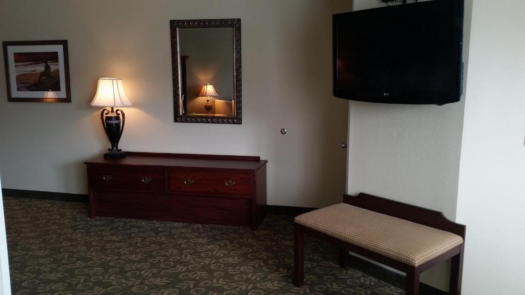 Best Western Salbasgeon Inn & Suites Reedsport Room photo